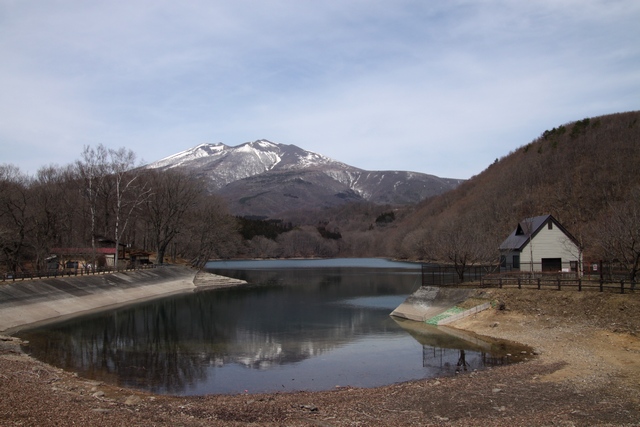 長老湖・宮城県刈田郡七ヶ宿町・画像01蔵王連峰と長老湖の逆さ蔵王