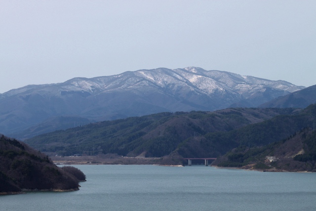 虎岩公園・宮城県白石市・画像09虎岩展望台からの蔵王連峰と七ヶ宿湖ダム